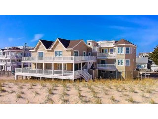 7 bedroom Duplex For Sale: 215 14th..