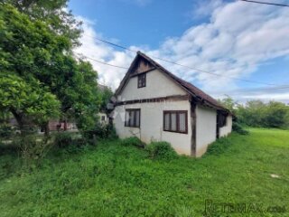 Kuća i zemljište u Čigoču - selo roda - PRILIKA