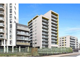1 Bedroom Purpose Built, Leasehold