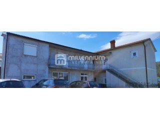 Grobnik, Čavle, poslovno-stambena kuća katnica