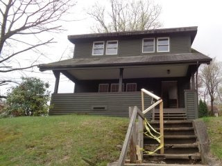 173 Colonial Ave Waterbury, CT, 06704..
