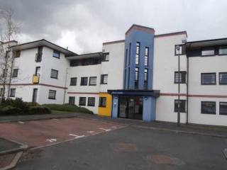 3 bedroom, Flat house for sale