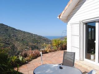 Villa for Sale in Competa, Competa..