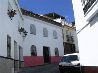 Town House - A beautifully restored..