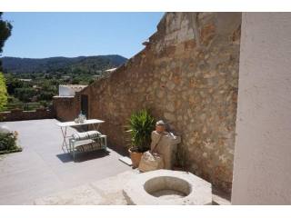 Completely renovated groundfloor..