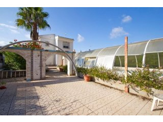 2 Bedrooms - Villa - Alicante - For Sale