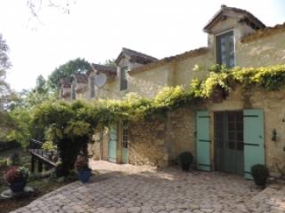 Restored Farmhouse With Maison D'amis..