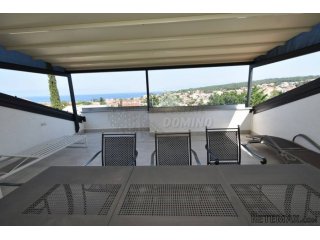 Apartman s panoramskim pogledom na more! Malinska