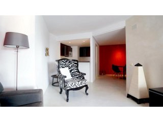 2 bedroom Apartment For Sale: Paseo..