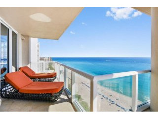 3 bedroom Residence For Sale: Singer..