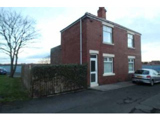 2 bedroom, Detached House house for sale