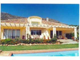 Villa - Villa 550m2 on a 2000m2 plot..