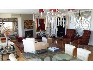 3 Bedroom Apartment with Sea View in..