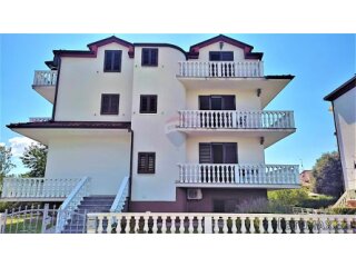 Istra,Umag,Apartmanska kuća