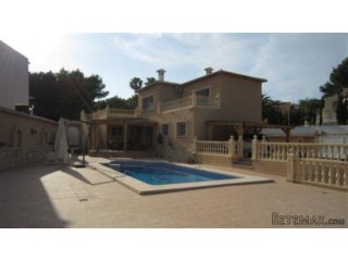 VILLA CLOSE TO THE SEA...
