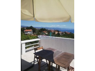 Pobri: stan - apartman od 30 m2 s terasom i pogledom na more