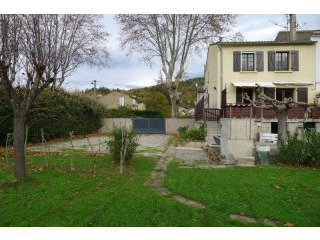 5 Bedroom Villa With Garden & Terrace..