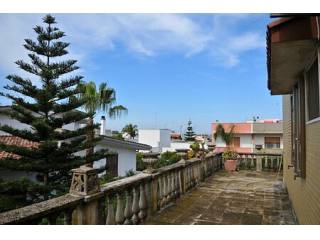 Large villa in a fantastic tourist area..