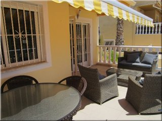 Benijofar 3 Beds 2 Baths semi-detached