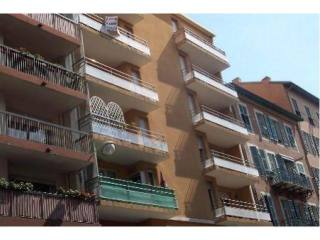 Four bed for sale on Victor Hugo