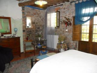 Country/farmhouse - For Sale - West of..