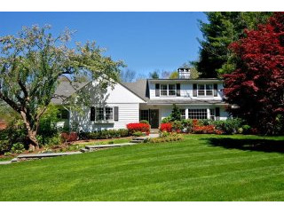 5 bedroom House For Sale: 15 North Way..