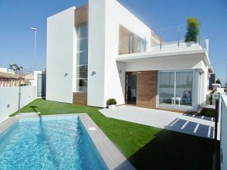 * BEAUTIFUL 3 BED VILLAS WITH PRIVATE..
