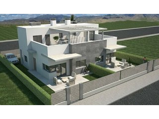 * 4 Bed Semi Detached Villas for..