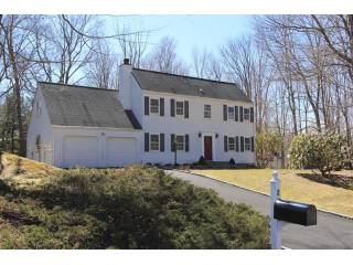 3 bedroom Residence For Sale: South..