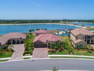 4 bedroom House For Sale: 5628..