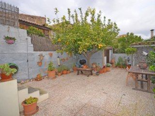 Townhouse Near By The Market Square
