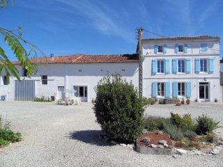 Stone House With Heated Pool And 3 Gites