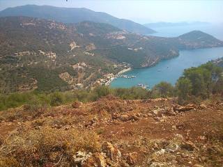 B300 - Land parcel of 3500 sqm in..