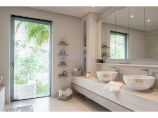 Private Villa with 360 Golf Views