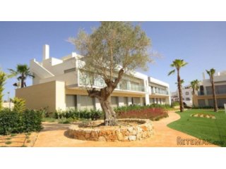 Lovely apartment with garden overlooking the golf course..