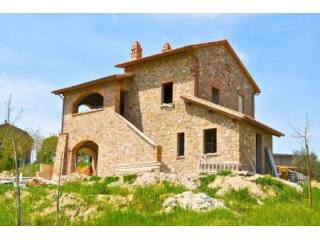 House Overlooking Lake Chiusi