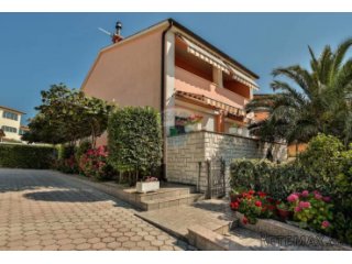 Istra,Štinjan,apartmanska kuća 400m od mora