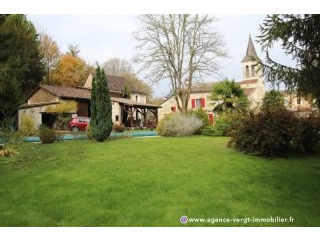 Ref 29336 : Plain Pied Dans Le Bourg De..