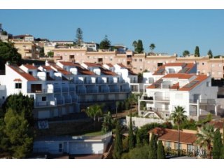 Exclusive residential building in an enclosed and peaceful..