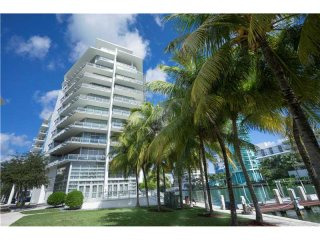 3 bedroom Flat For Sale: 6101 Aqua Ave..