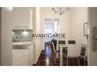 Luxurious apartment in grand..
