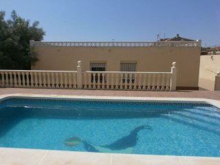3 Bedrooms - Villa - Alicante - For Sale