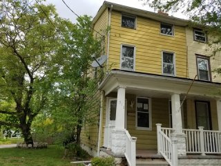 513 Warren St Beverly, NJ, 08010..