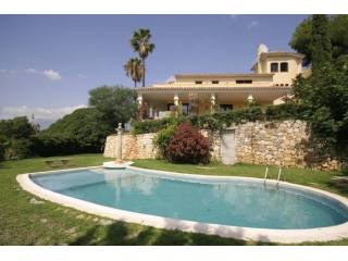 Villa - Owner is open to offers!!! A..