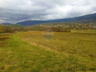 ISTRA, BUZET - Odličan građevinski teren na top lokaciji!