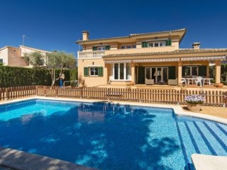 Quality Villa In Tranquil Area Close To..