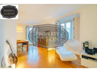 Fully Renovated T3 Lisbon Apartment in..