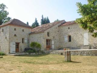 Large Country House In 2 Acres