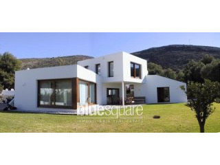 Villa at 700 meters from the beach in..