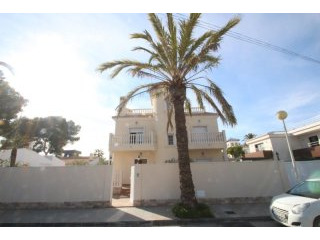 5 Bedrooms - Villa - Alicante - For Sale